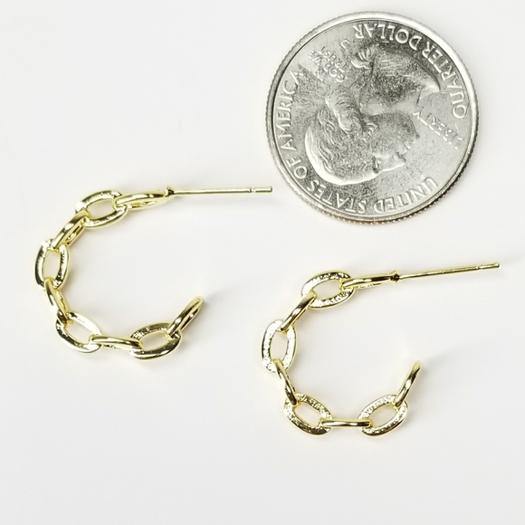 NEW Dainty Chain Link Hoop Huggie Earrings - Picture 5 of 6